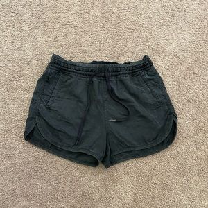 black lulu lemon shorts
